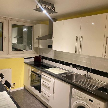Victoria Centre Apartments In The Victoria Centre Shopping Centre - Nottingham City Centre - 24 Hour Access - Most Central Location, Kitchen - Sunday Check-Out 1Pm - Opposite Hilton By Restaurants & Shops - Outdoor Parking Cars Or Vans Five Pounds A Екстер'єр фото