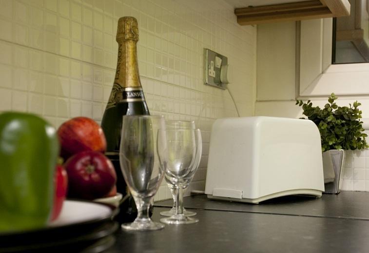 Victoria Centre Apartments In The Victoria Centre Shopping Centre - Nottingham City Centre - 24 Hour Access - Most Central Location, Kitchen - Sunday Check-Out 1Pm - Opposite Hilton By Restaurants & Shops - Outdoor Parking Cars Or Vans Five Pounds A Екстер'єр фото