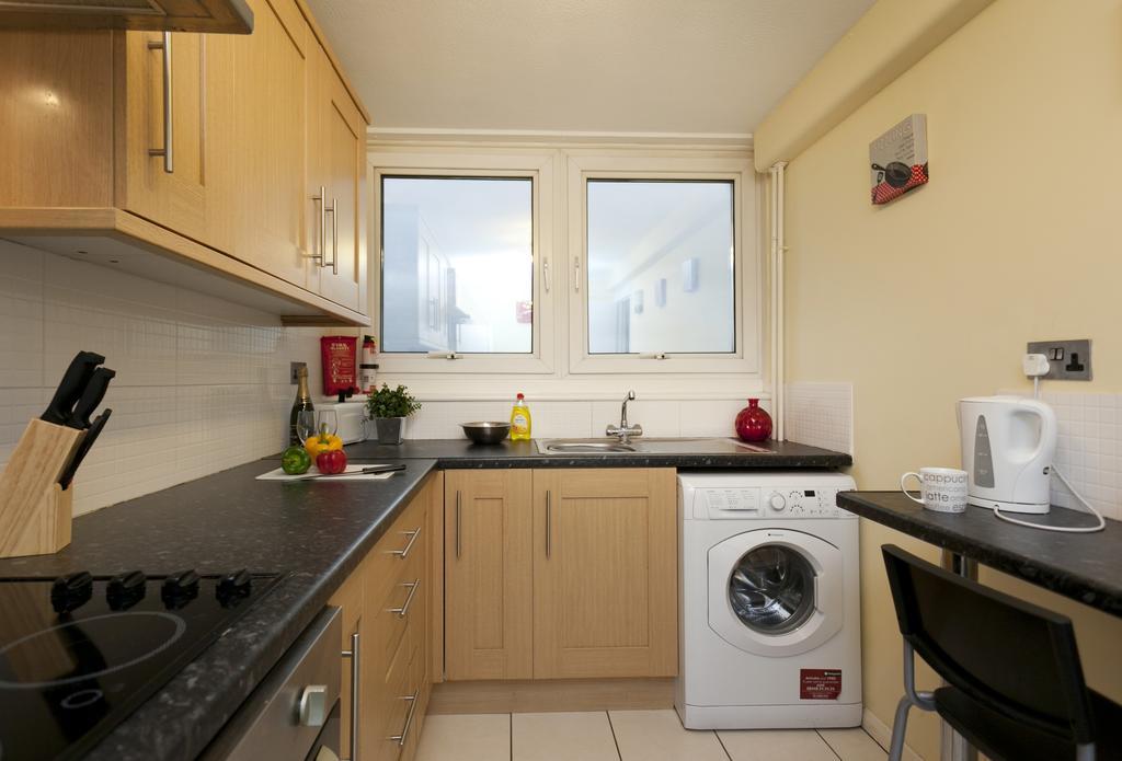 Victoria Centre Apartments In The Victoria Centre Shopping Centre - Nottingham City Centre - 24 Hour Access - Most Central Location, Kitchen - Sunday Check-Out 1Pm - Opposite Hilton By Restaurants & Shops - Outdoor Parking Cars Or Vans Five Pounds A Екстер'єр фото