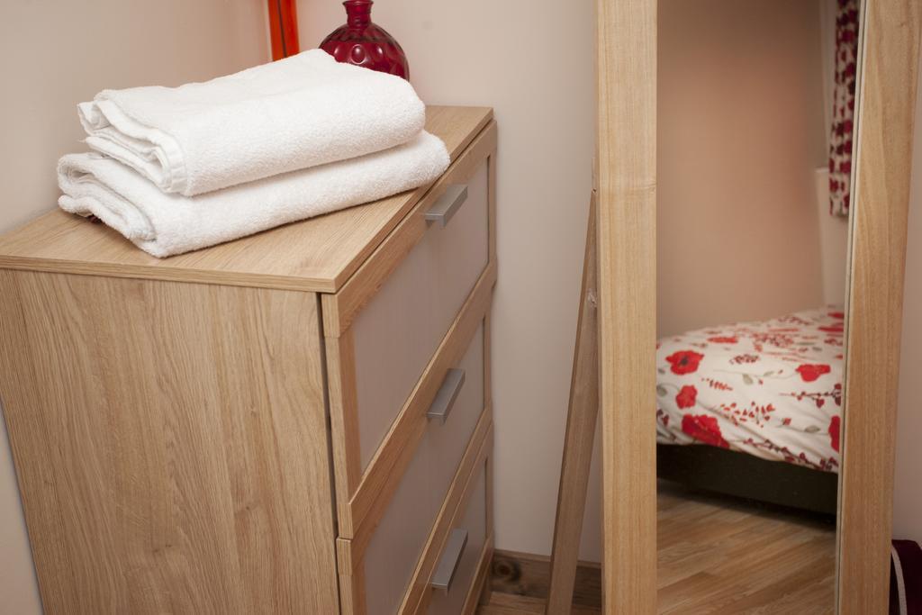 Victoria Centre Apartments In The Victoria Centre Shopping Centre - Nottingham City Centre - 24 Hour Access - Most Central Location, Kitchen - Sunday Check-Out 1Pm - Opposite Hilton By Restaurants & Shops - Outdoor Parking Cars Or Vans Five Pounds A Екстер'єр фото