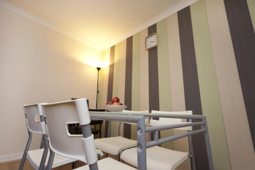 Victoria Centre Apartments In The Victoria Centre Shopping Centre - Nottingham City Centre - 24 Hour Access - Most Central Location, Kitchen - Sunday Check-Out 1Pm - Opposite Hilton By Restaurants & Shops - Outdoor Parking Cars Or Vans Five Pounds A Екстер'єр фото