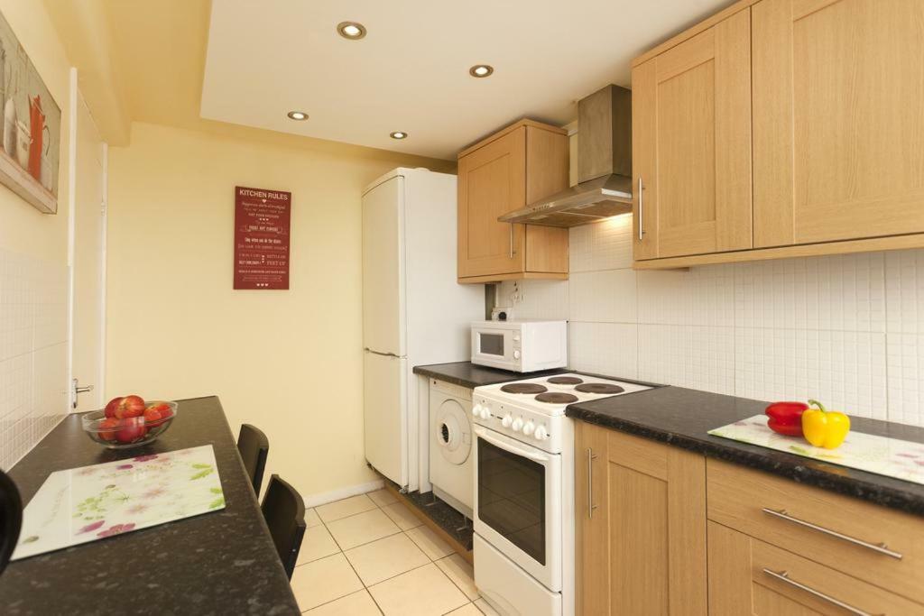 Victoria Centre Apartments In The Victoria Centre Shopping Centre - Nottingham City Centre - 24 Hour Access - Most Central Location, Kitchen - Sunday Check-Out 1Pm - Opposite Hilton By Restaurants & Shops - Outdoor Parking Cars Or Vans Five Pounds A Екстер'єр фото