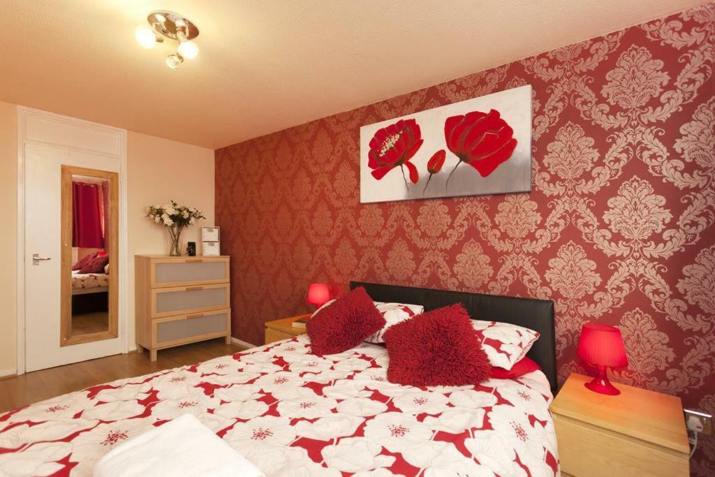 Victoria Centre Apartments In The Victoria Centre Shopping Centre - Nottingham City Centre - 24 Hour Access - Most Central Location, Kitchen - Sunday Check-Out 1Pm - Opposite Hilton By Restaurants & Shops - Outdoor Parking Cars Or Vans Five Pounds A Екстер'єр фото
