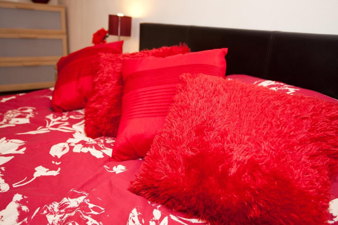 Victoria Centre Apartments In The Victoria Centre Shopping Centre - Nottingham City Centre - 24 Hour Access - Most Central Location, Kitchen - Sunday Check-Out 1Pm - Opposite Hilton By Restaurants & Shops - Outdoor Parking Cars Or Vans Five Pounds A Екстер'єр фото